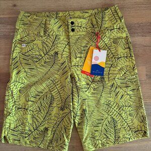 NWT: Juliana X Wild Rye Freel Short- Fern Sz. 10